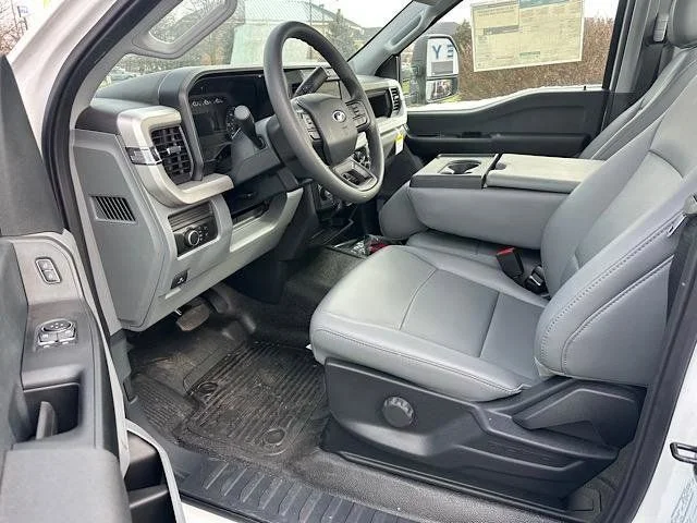 New 2025 Oxford White Ford F-550® XL image 11
