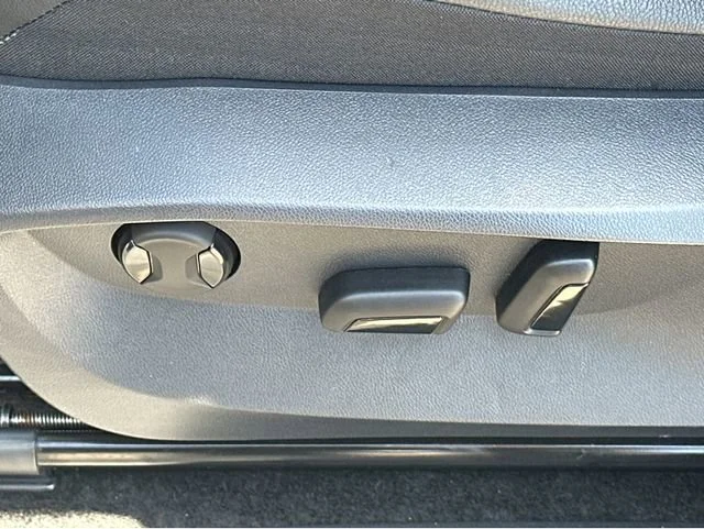 2024 Volkswagen Tiguan SE - Photo 34
