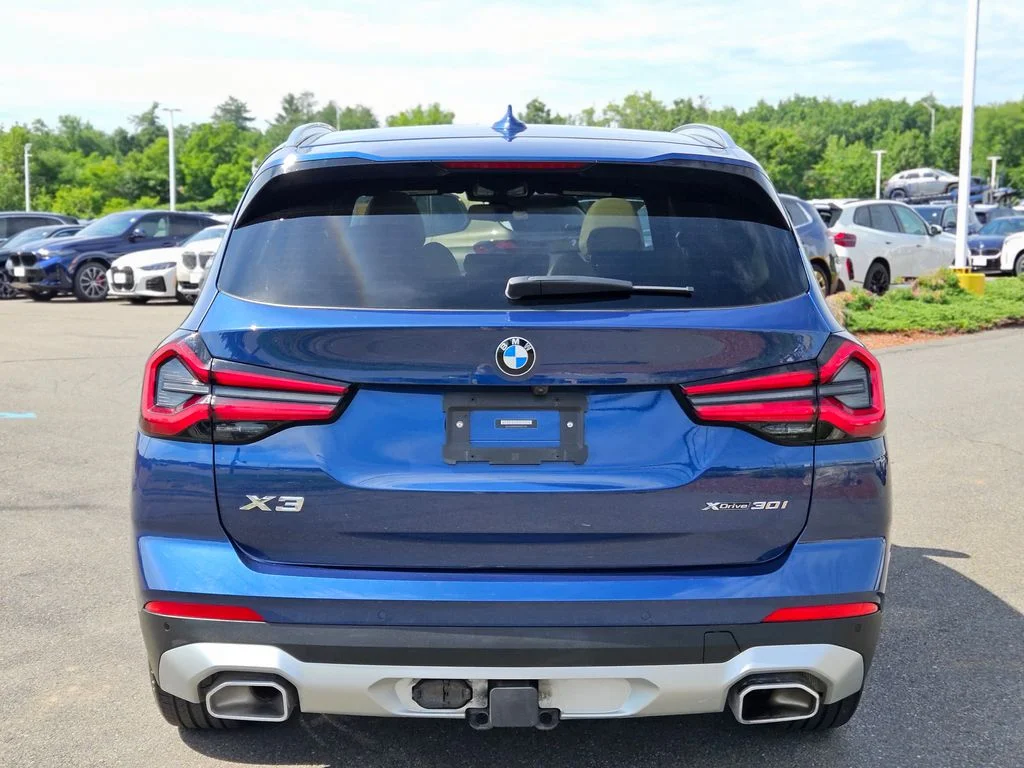 Used 2023 Phytonic Blue Metallic BMW xDrive30i image 6