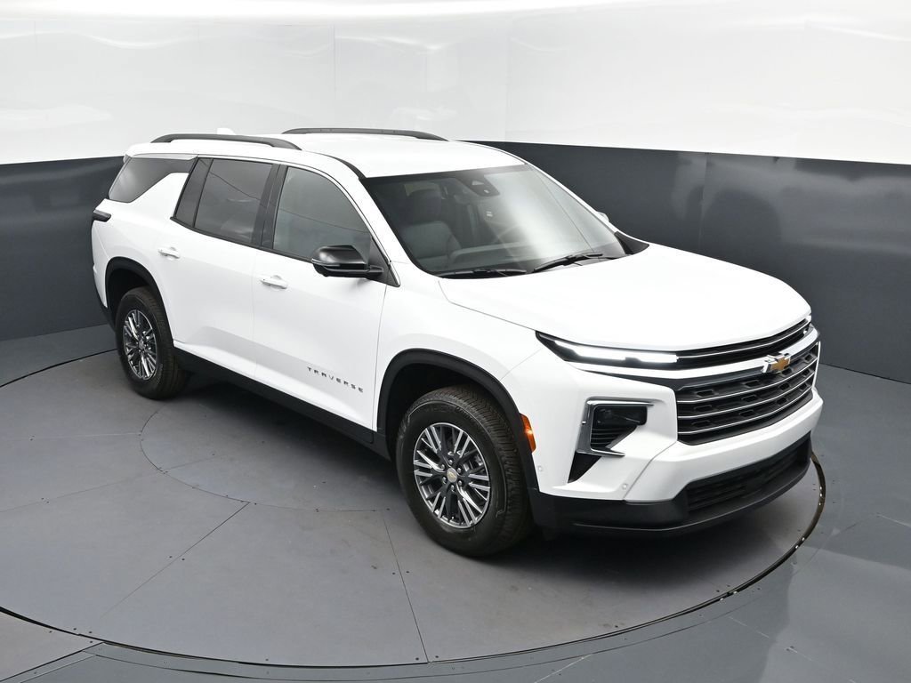 2026 Chevrolet Traverse FWD LT's photo