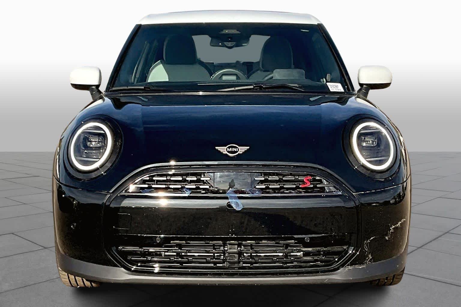 New 2026 MINI 4 Door Iconic Sportshatch in Houston #T2X80997