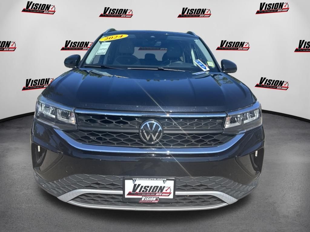 Used 2024 Black Volkswagen 1.5T SE image 2