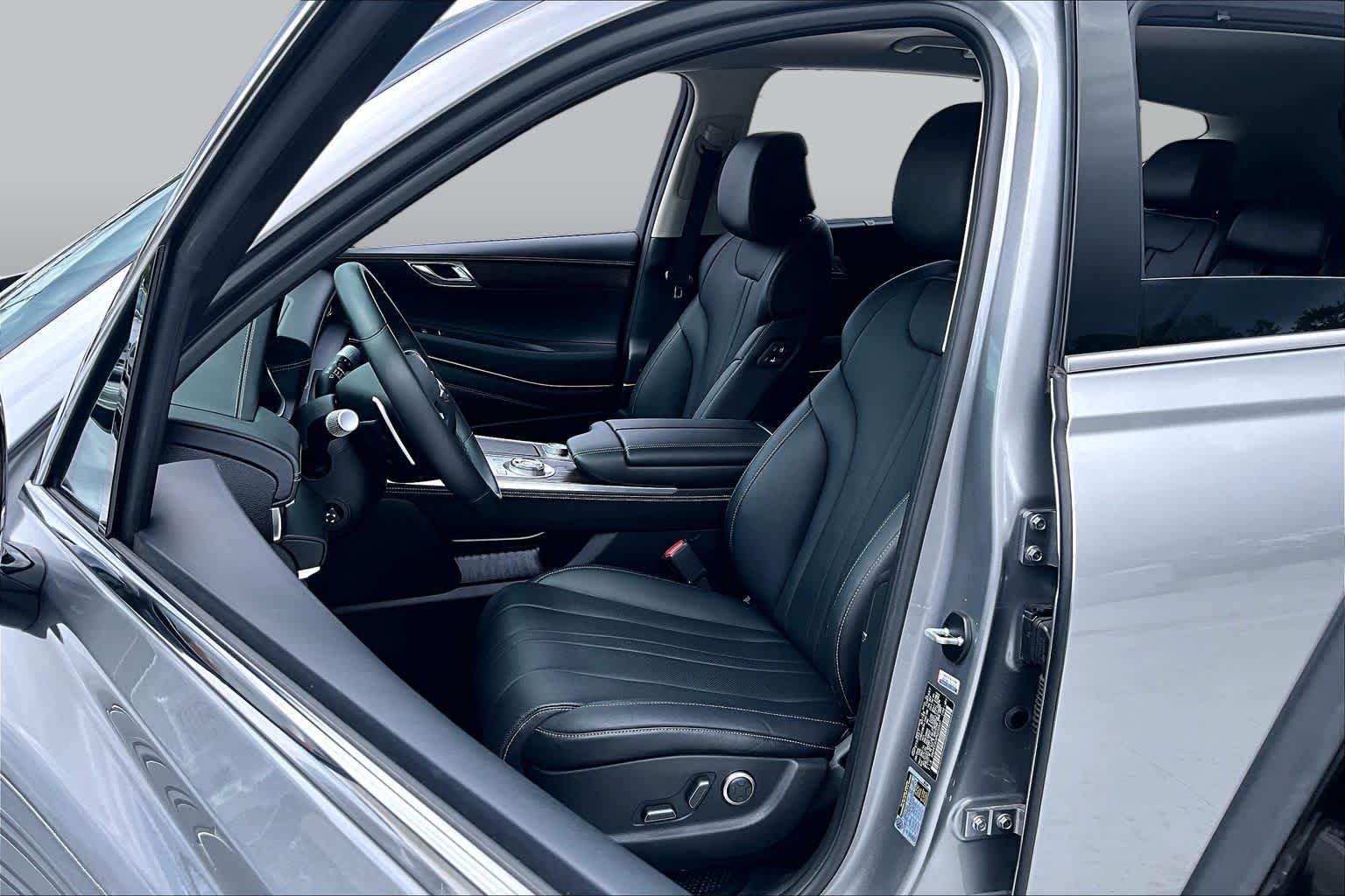 2024 GENESIS GV80 Standard - Photo 15