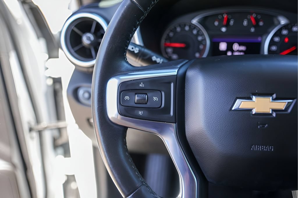 Used 2020 SUMMIT WHITE Chevrolet LT image 17