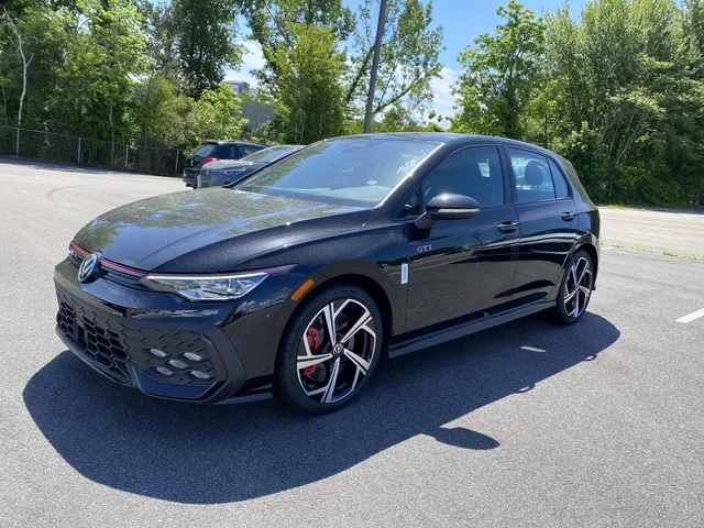 2026 Volkswagen Golf GTI 2.0T SE DSG