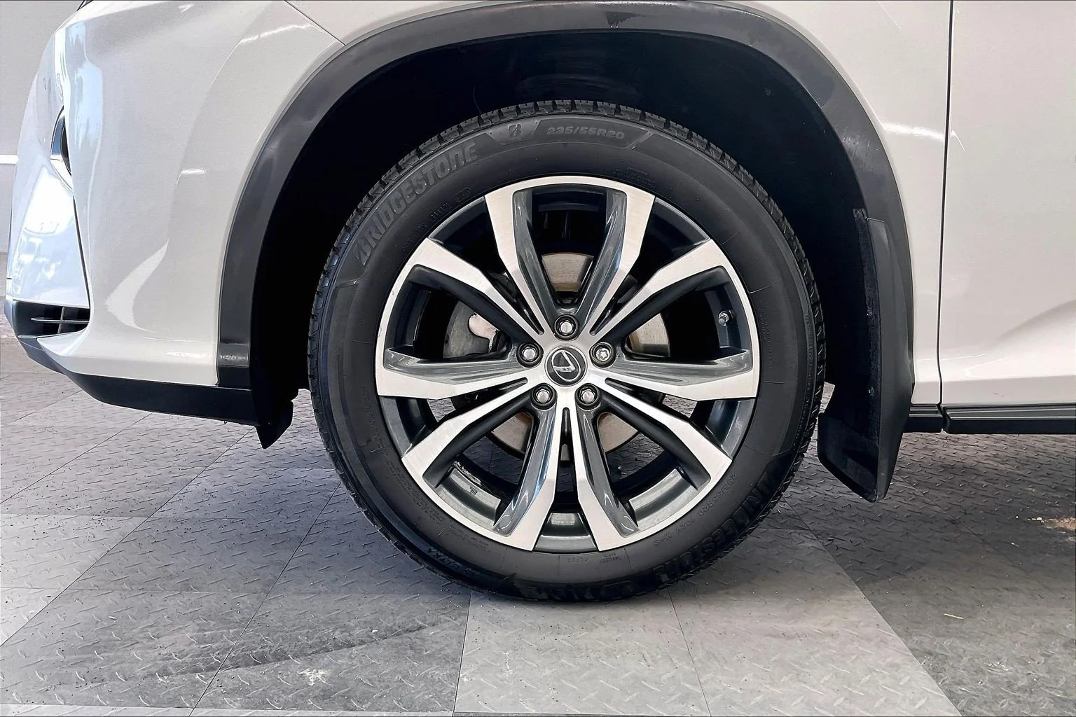 Used 2018 Eminent White Pearl Lexus 450h image 8