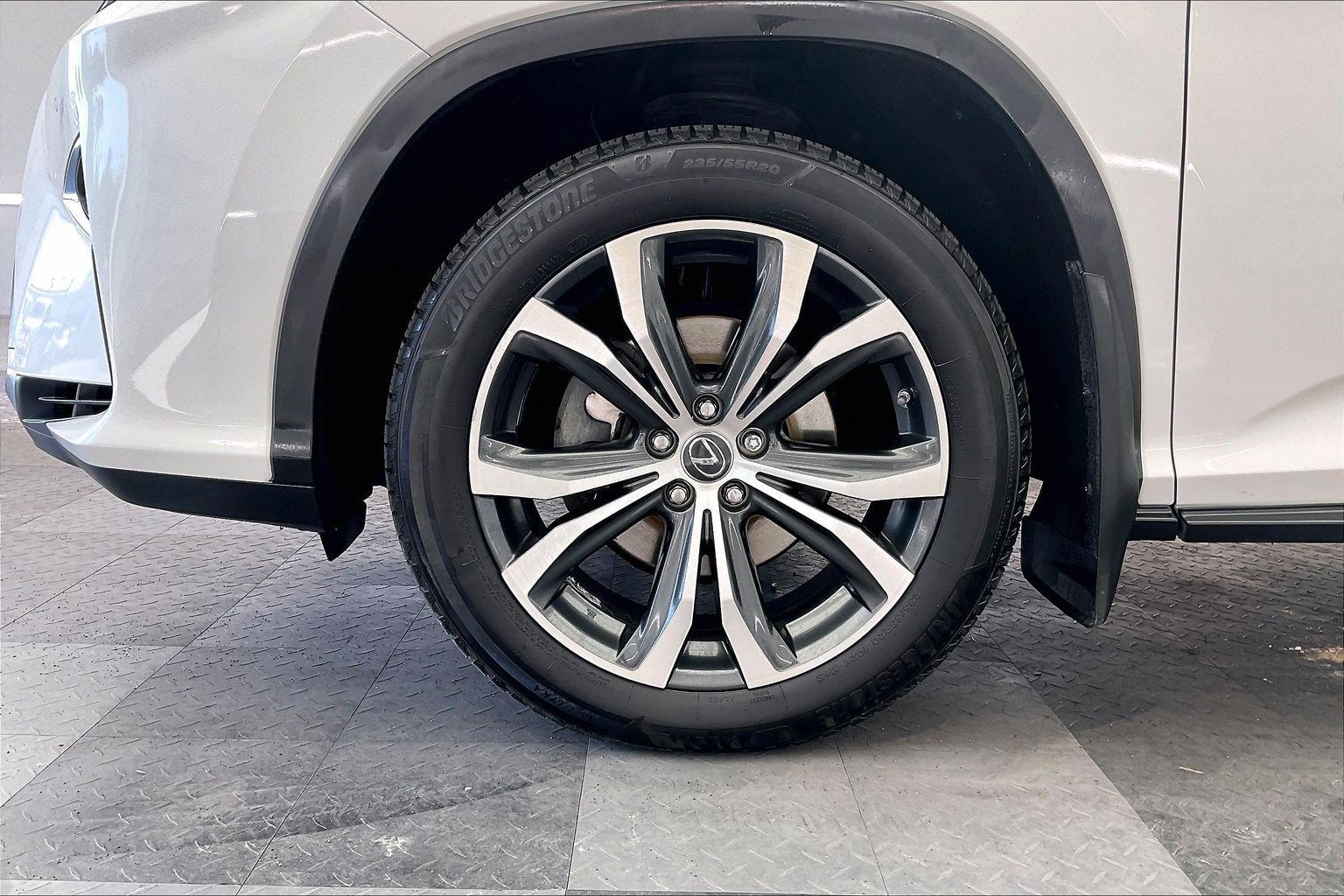 Used 2018 Eminent White Pearl Lexus 450h image 8