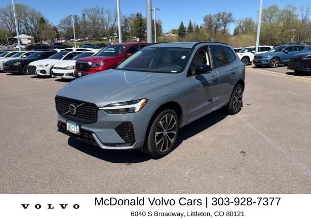 2023 Volvo XC60 B5 Plus Dark Theme AWD's photo