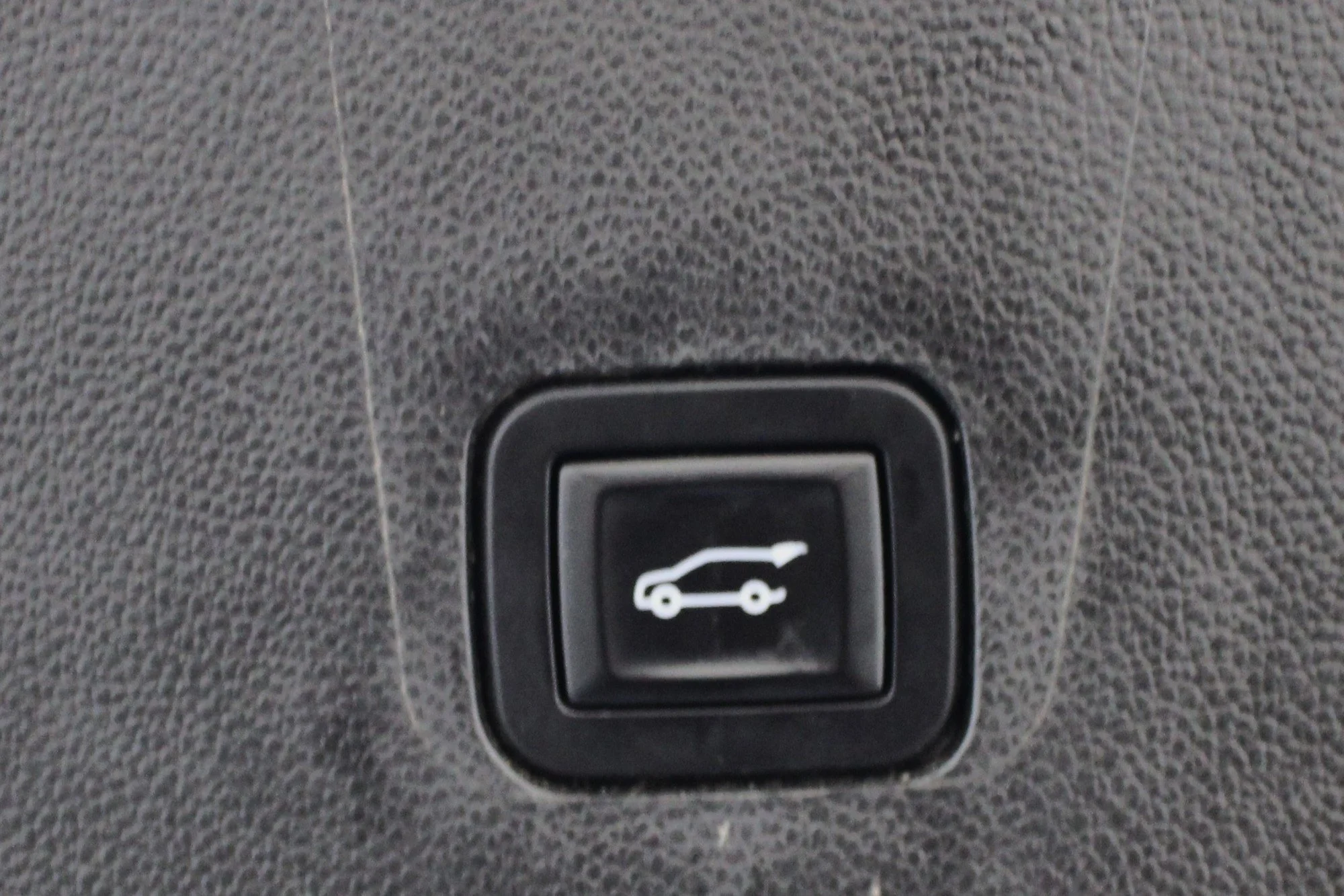 Used 2019 SILVER ICE METALLIC Chevrolet LT Leather image 25