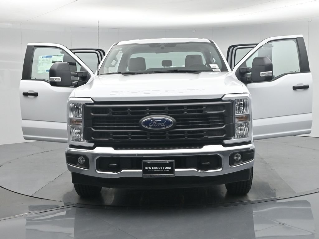 New 2026 Oxford White Ford XL image 31