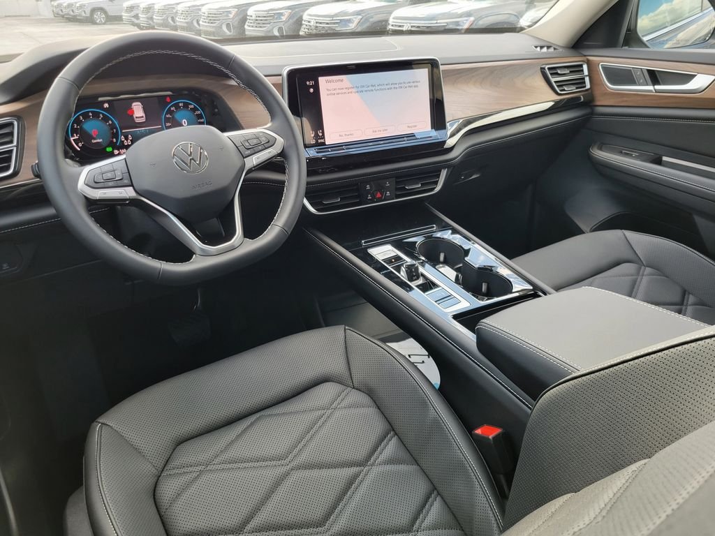 New 2026 White/off-white Volkswagen 2.0T SE w/Technology image 8