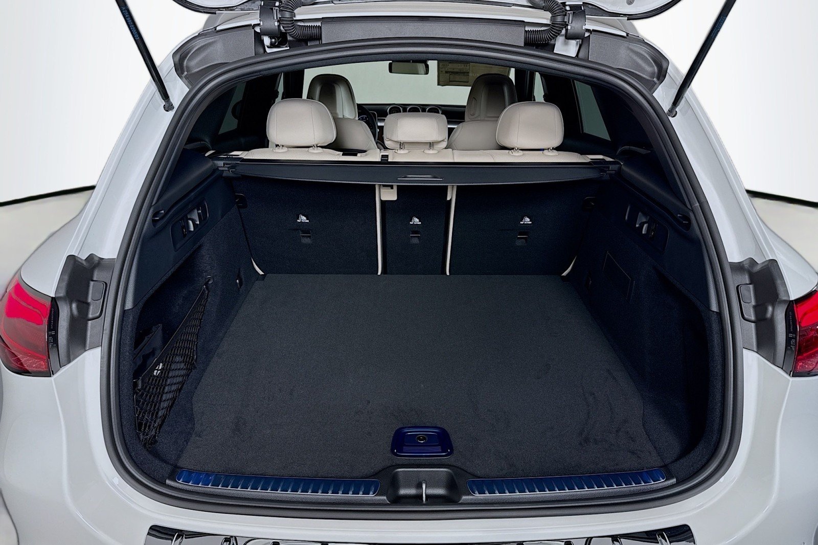 New 2026 Polar White Mercedes-Benz GLC 300 SUV image 21
