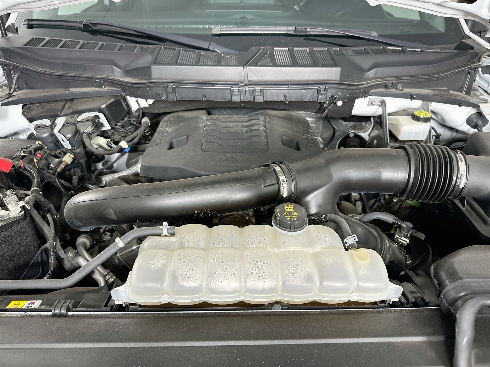 Used 2023 White Ford XL image 29