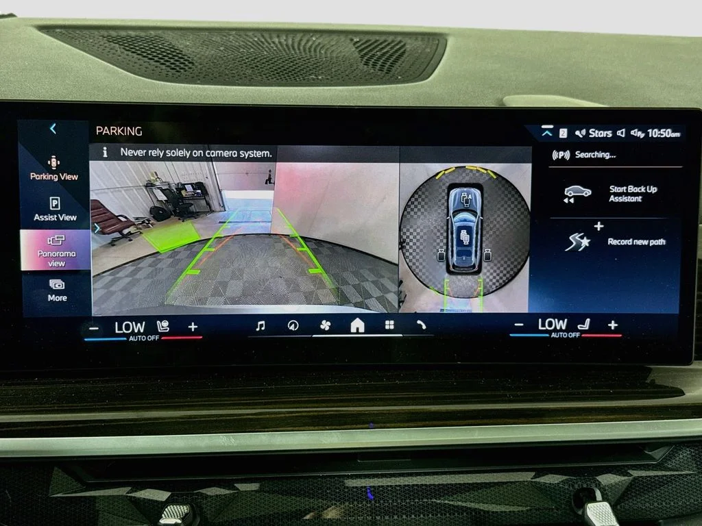 Used 2024 Gray BMW xDrive40i image 14