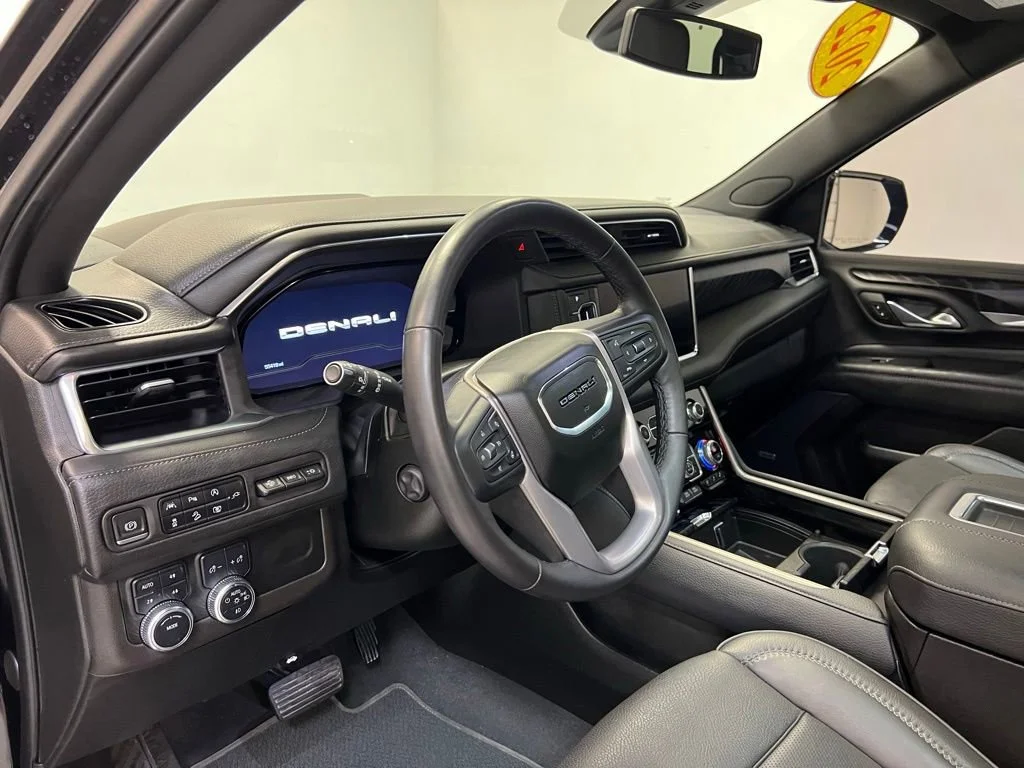 Used 2022 Onyx Black GMC Denali image 16