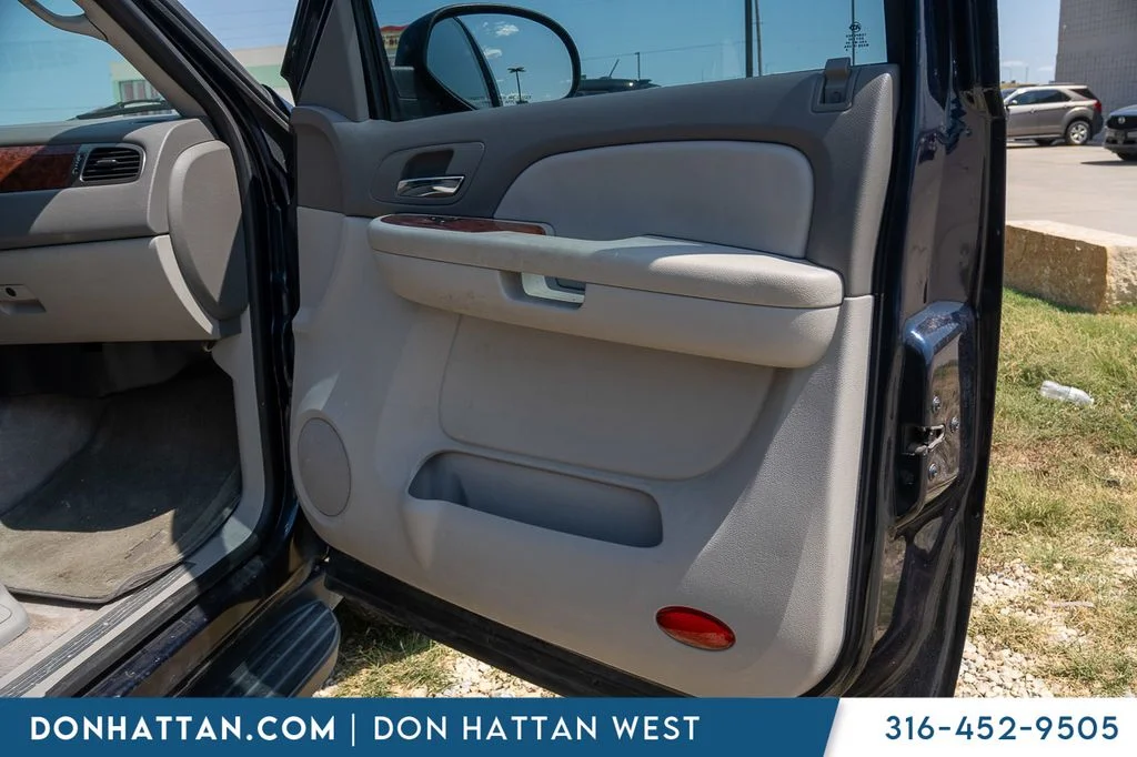 Used 2007 Blue Chevrolet LT image 21