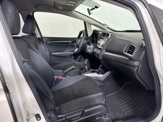 Used 2015 Silver Honda LX image 4