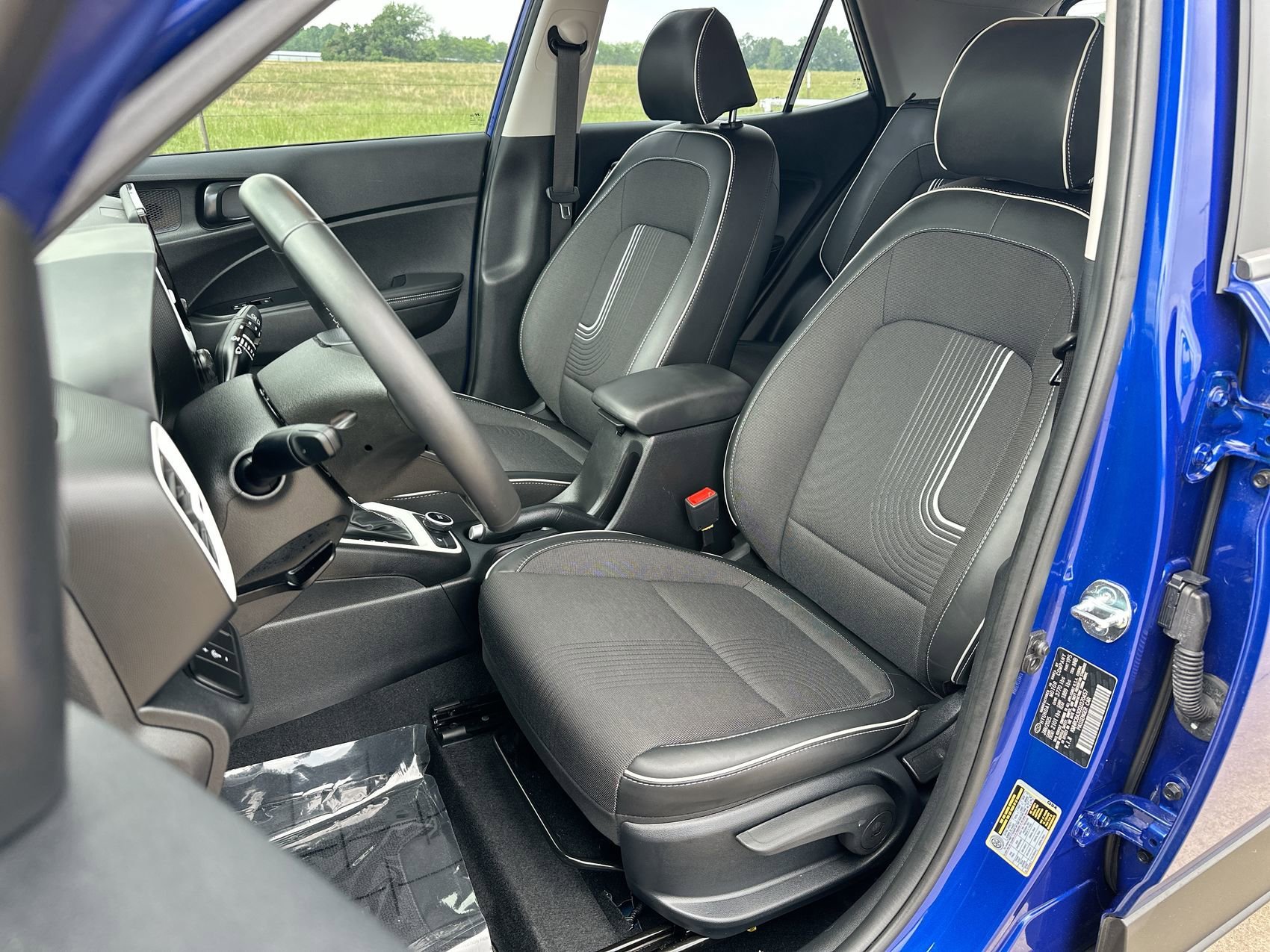 Used 2025 Intense Blue Hyundai Limited image 11