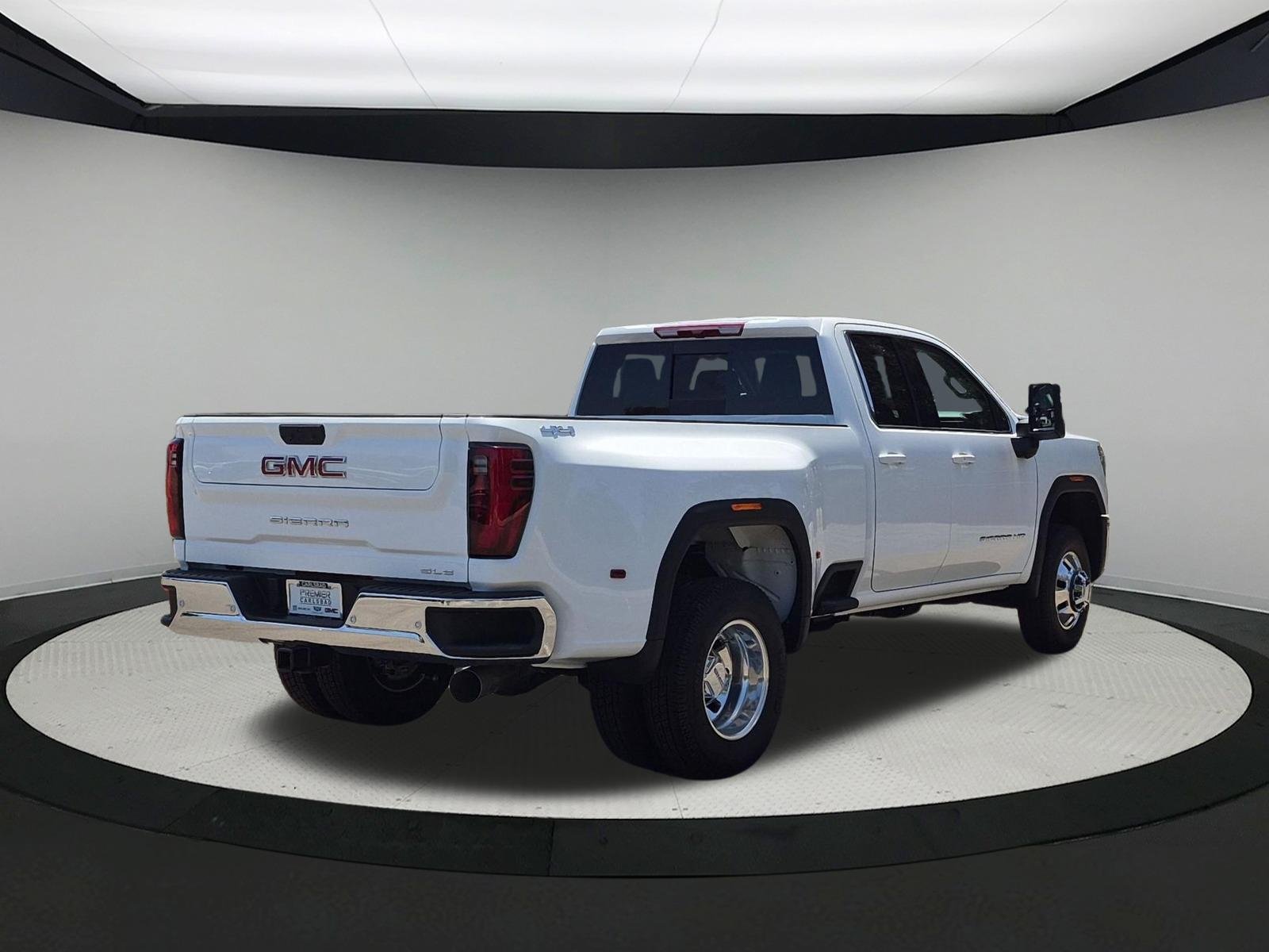 2026 GMC Sierra 3500HD SLE - Photo 5