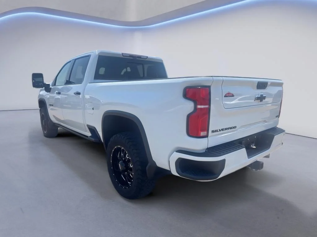 Used 2024 Summit White Chevrolet LTZ image 8