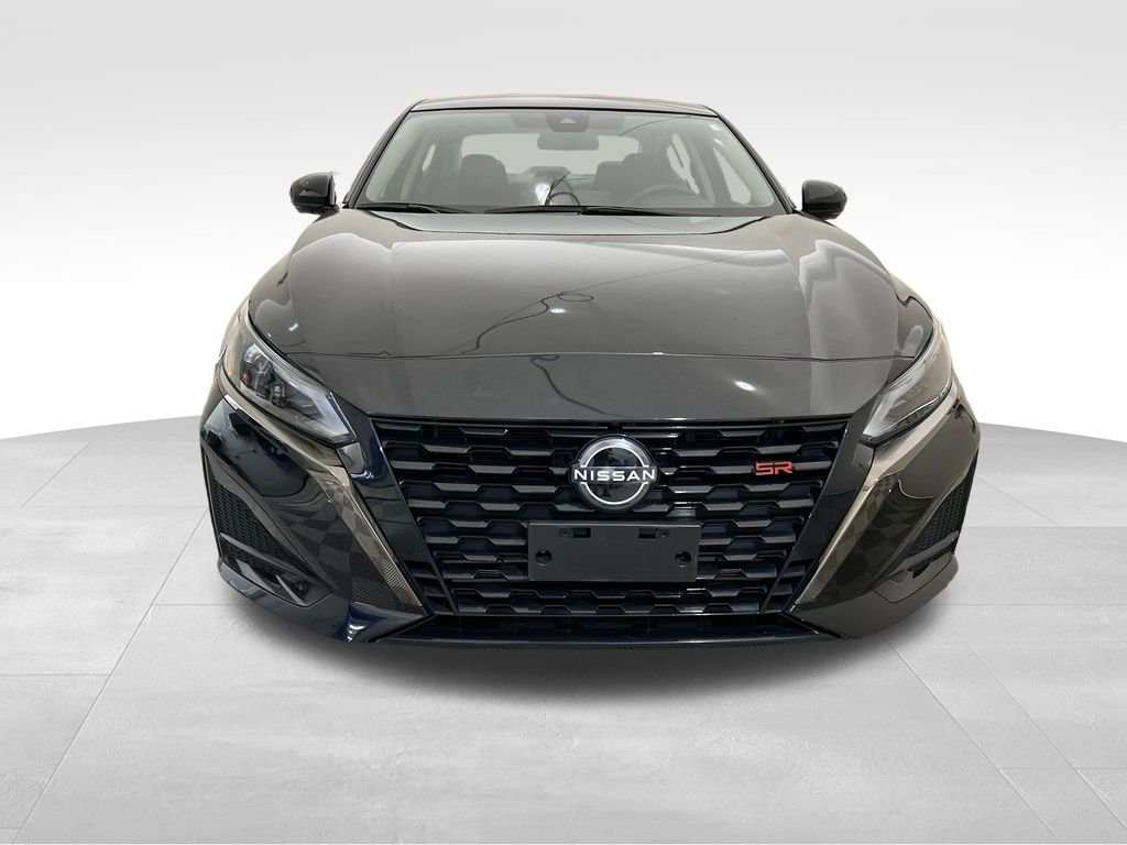 Used 2023 Black Nissan 2.0 SR image 10