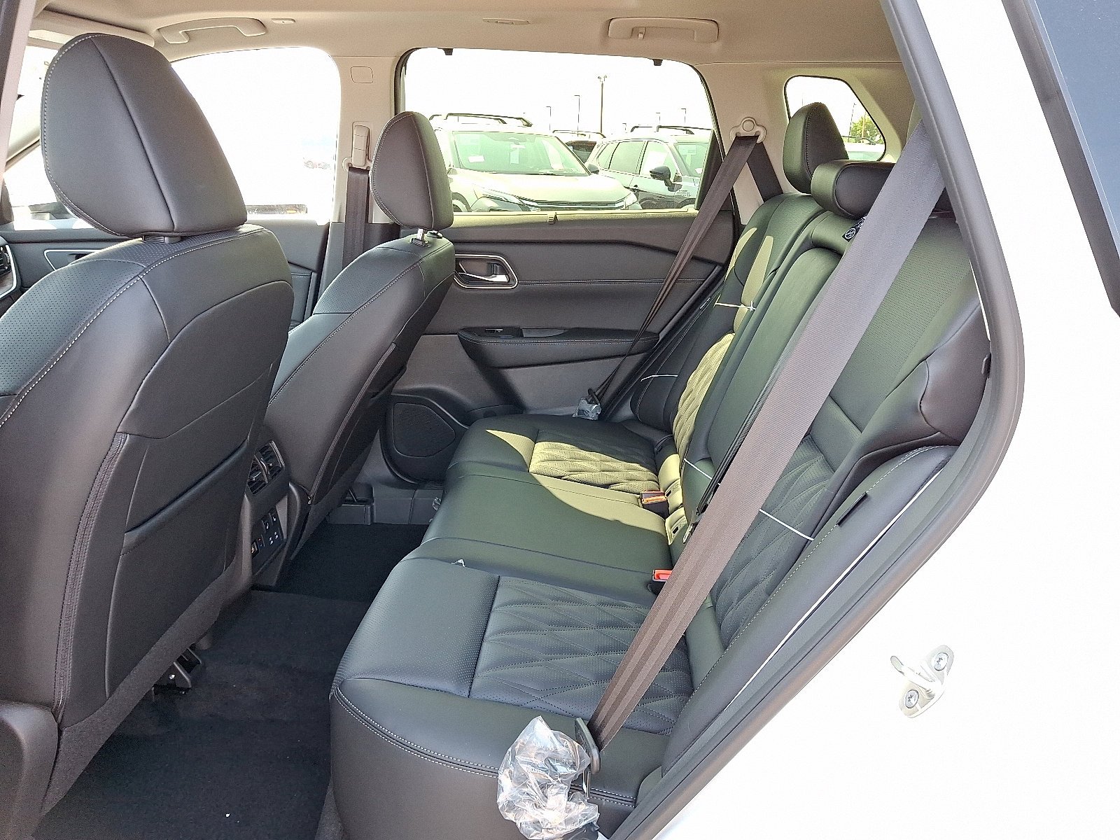 2026 Nissan Rogue Platinum photo 4