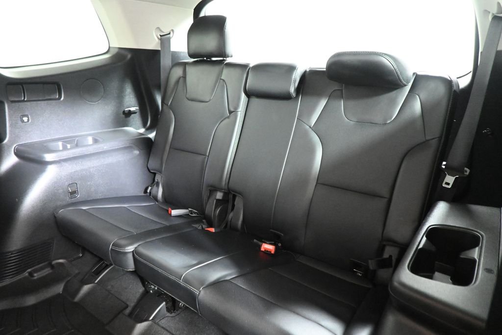 Used 2024 Red Kia S image 31