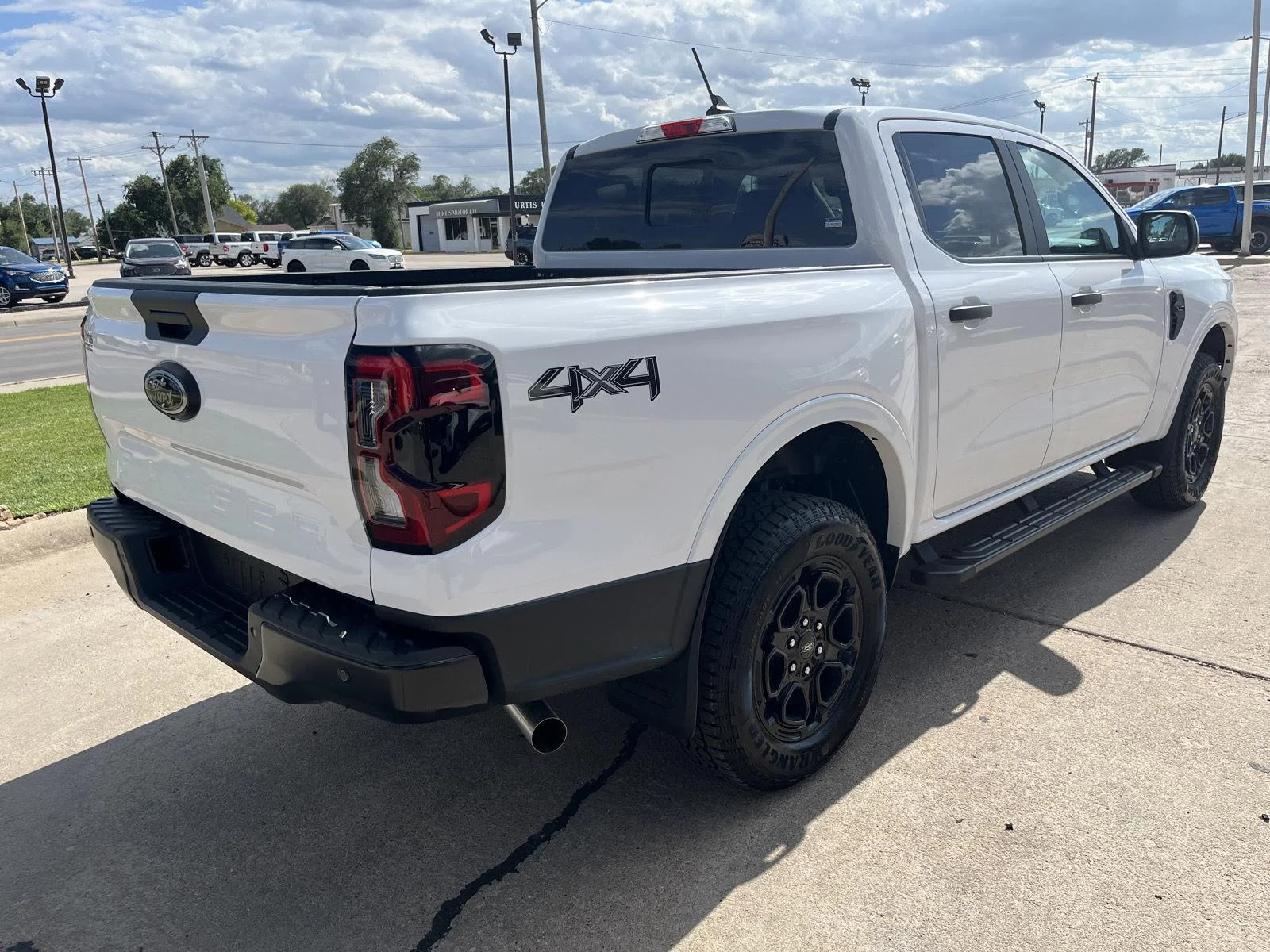 New 2026 Oxford White Ford XLT image 6