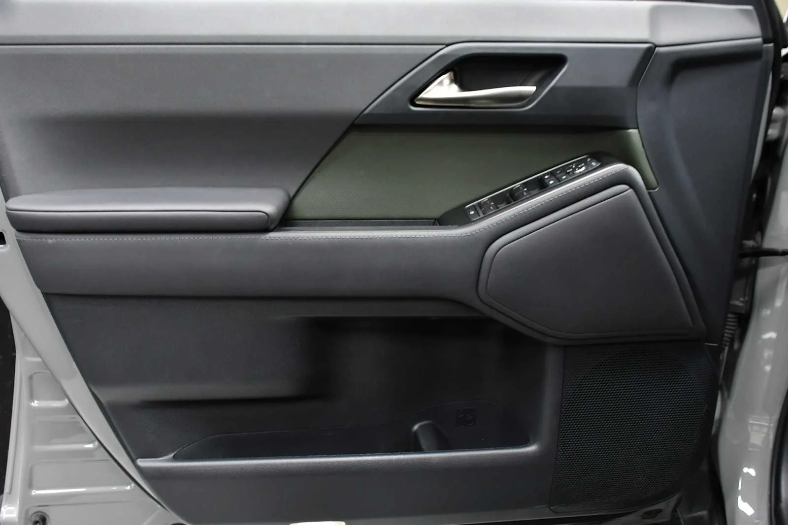 Used 2024 Incognito Lexus Overtrail image 13