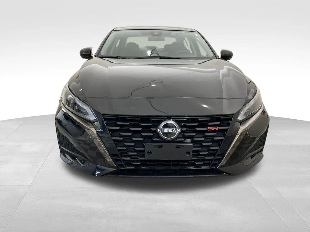 Used 2023 Black Nissan 2.0 SR image 10