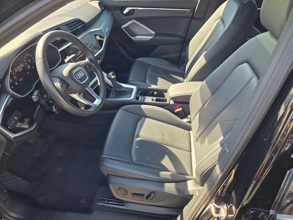 Certified Used 2025  Audi Premium S Line quattro image 21