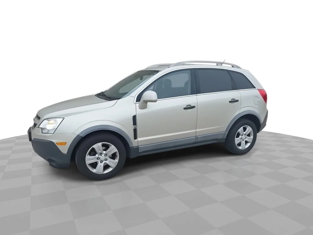 Used 2013 Gold Chevrolet 2LS image 4