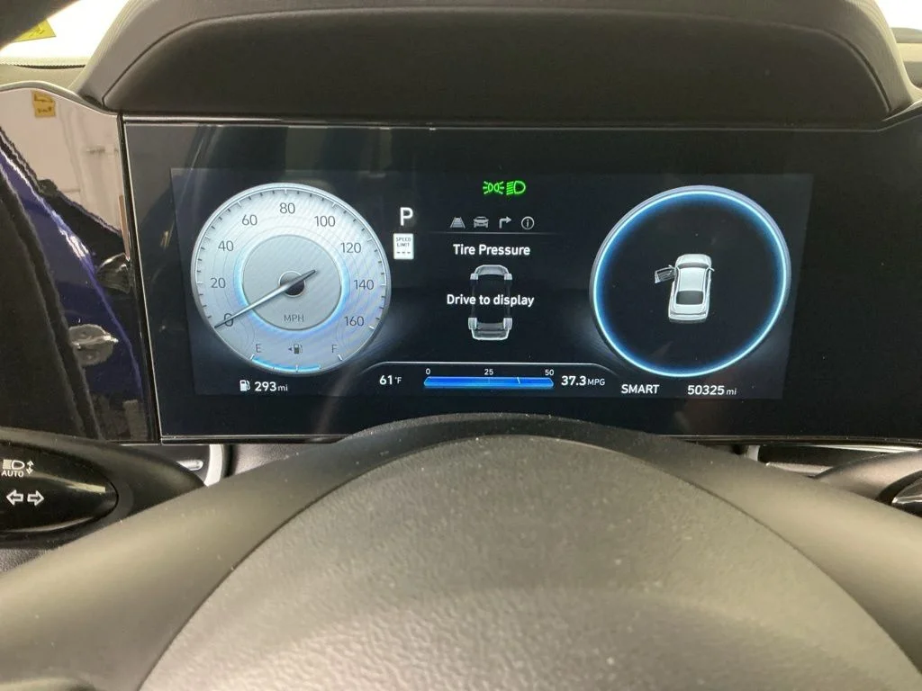 Certified Used 2024 Blue Hyundai SEL image 16