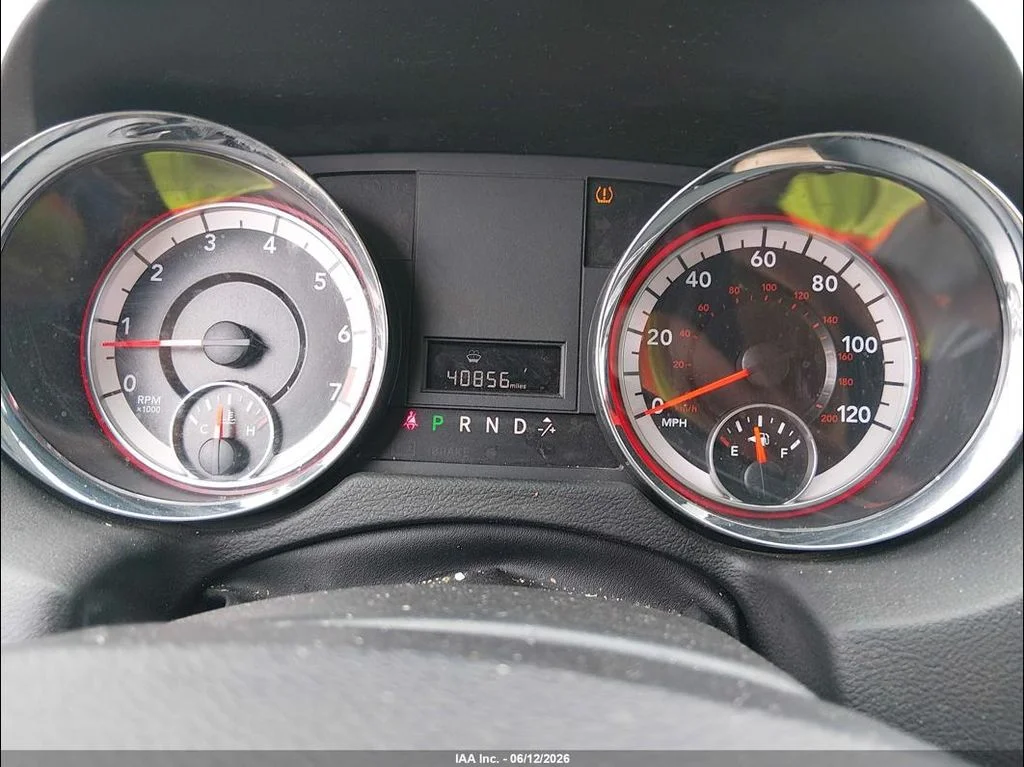 Used 2018 Gray Dodge SE image 14