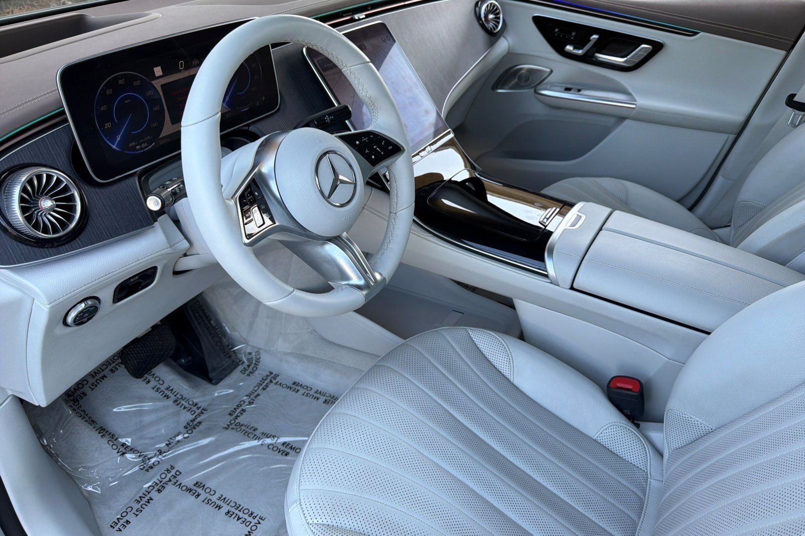 Certified Used 2023 Gray Mercedes-Benz 500 SUV image 12