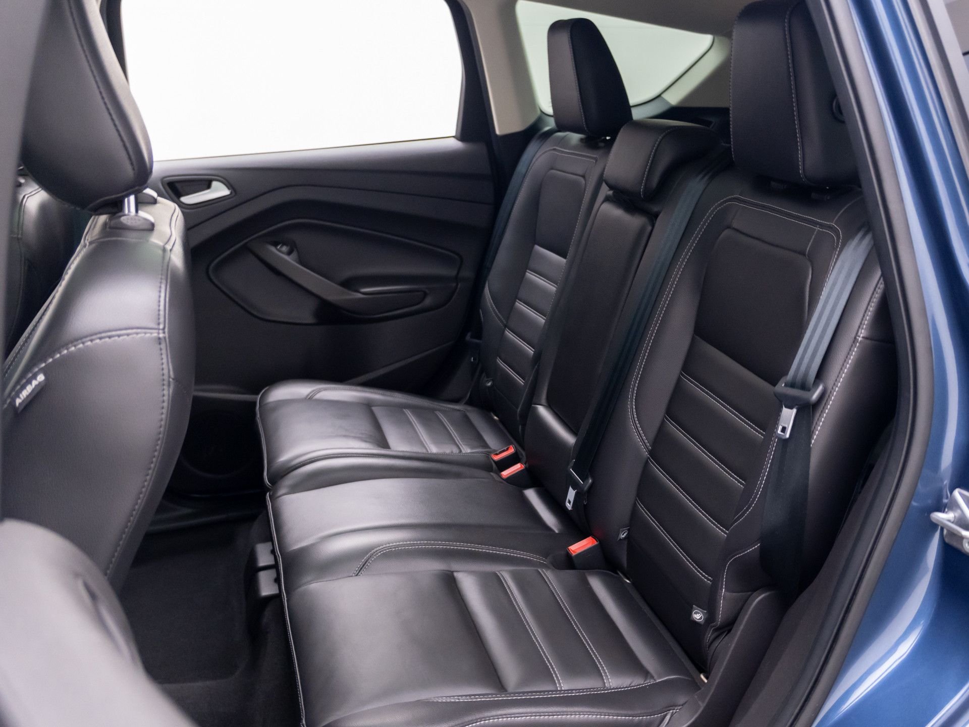 Used 2018 Blue Ford Titanium image 17