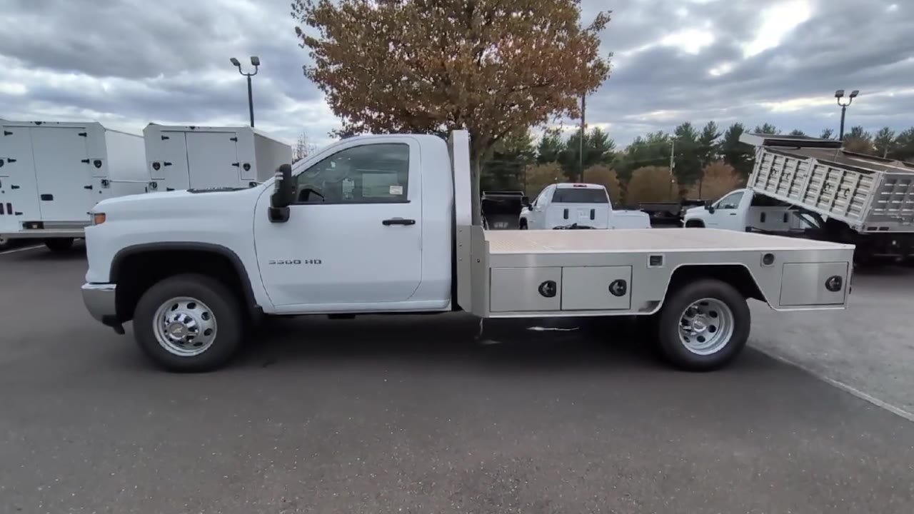 New 2025 Summit White Chevrolet Work Truck image 37