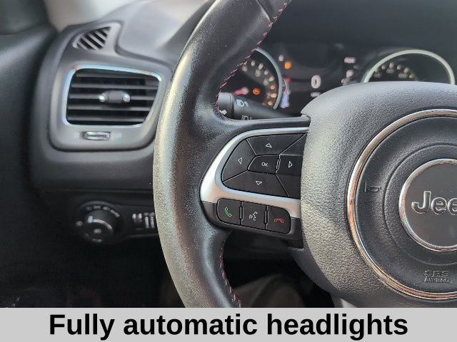 Used 2019 Gray Jeep Trailhawk image 9
