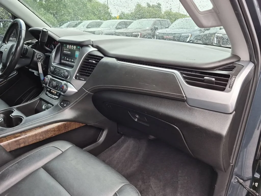 Used 2019 SHADOW GRAY METALLIC Chevrolet LT image 41