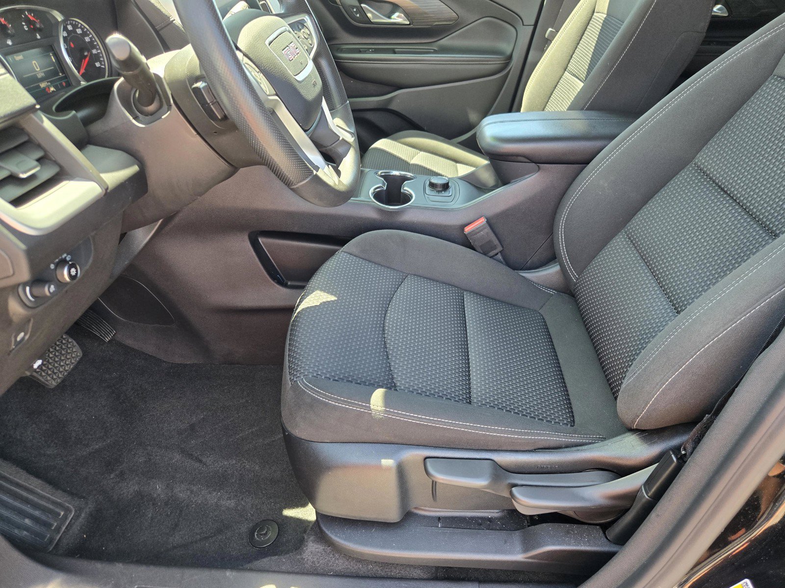 Used 2024 Ebony Twilight Metallic GMC SLE image 25