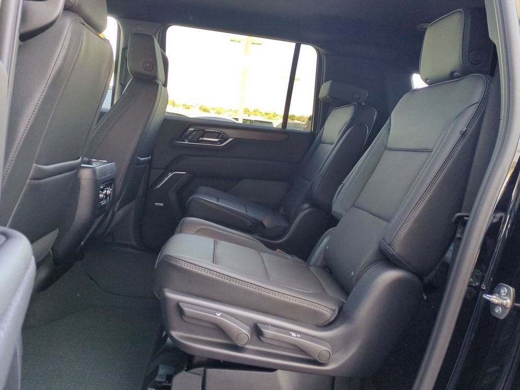 2026 GMC Yukon XL Denali - Photo 25