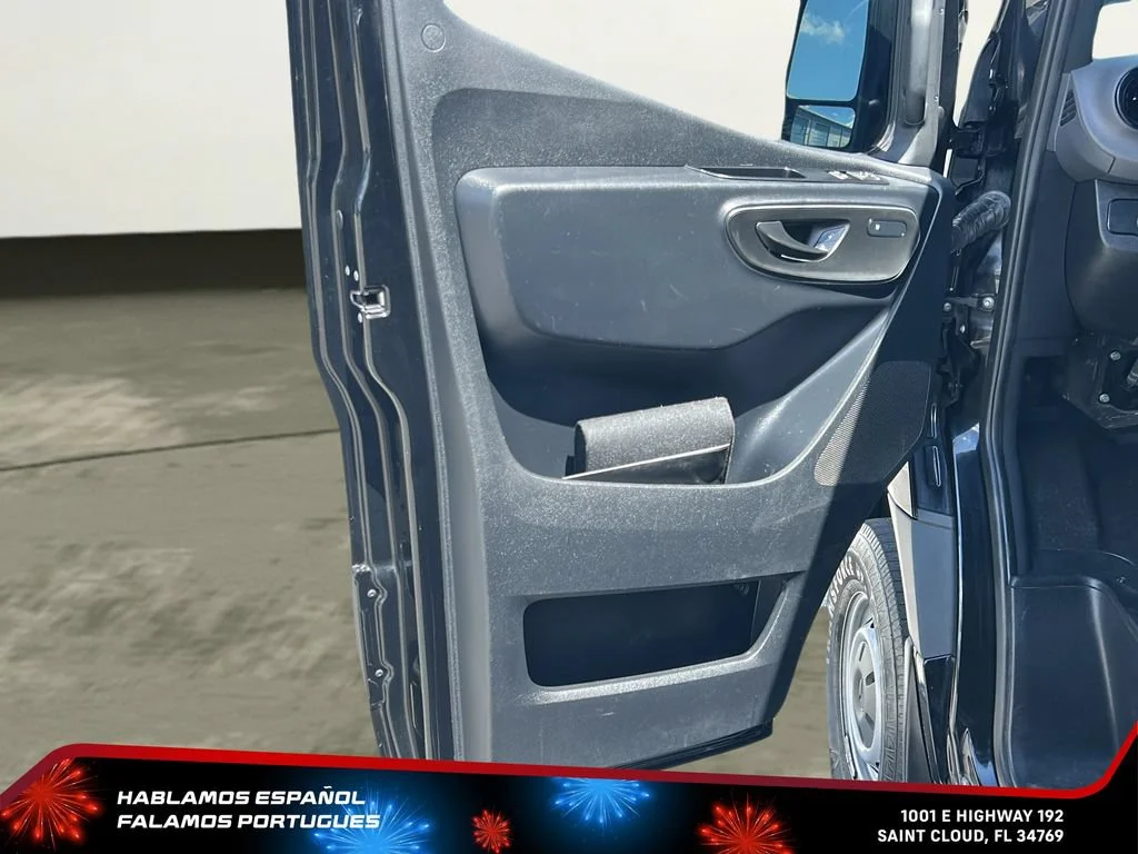 Used 2024 Black Mercedes-Benz Standard Roof 4-Cyl Diesel HO image 10