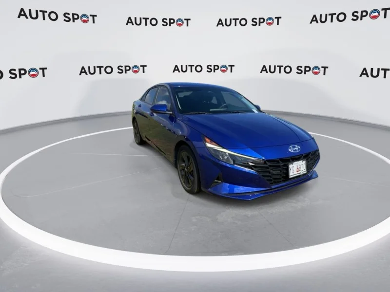 Used 2023 Blue Hyundai SEL image 5