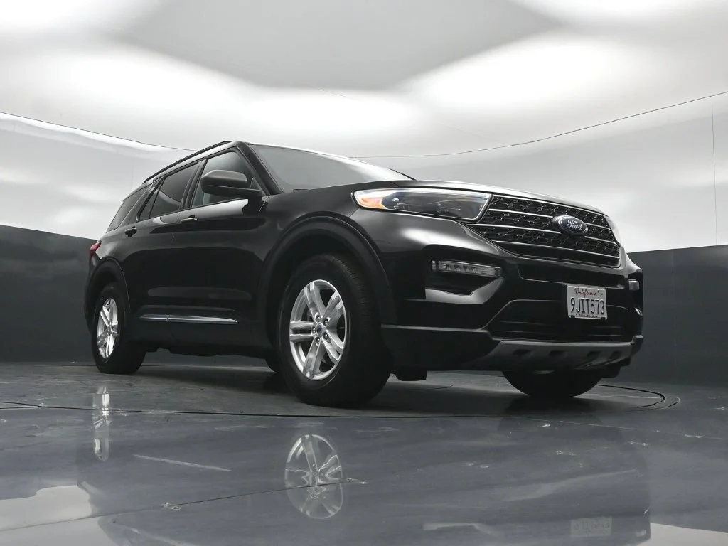 Used 2023 Black Ford XLT image 39
