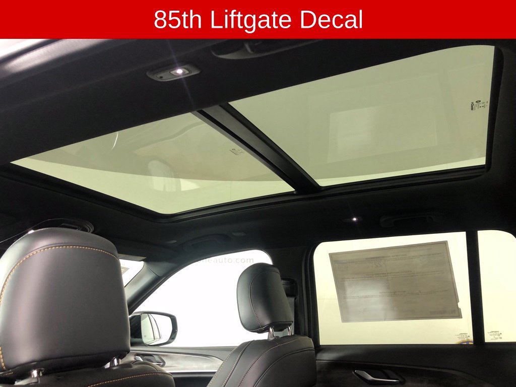 New 2026 Silver Zynith Exterior Paint Jeep Limited image 14