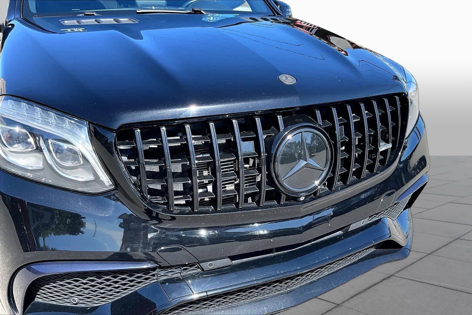 Used 2018 Obsidian Black Metallic Mercedes-Benz AMG® GLS 63 image 28
