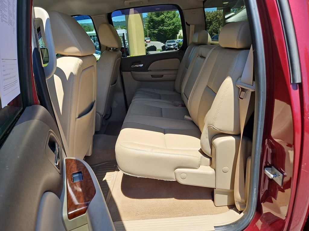 Used 2008 Red GMC SLT image 23