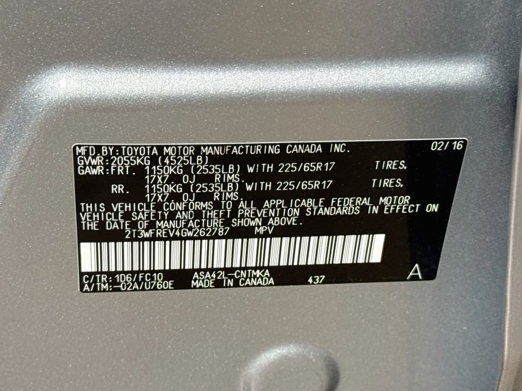 Used 2016 Silver Sky Metallic Toyota XLE image 28