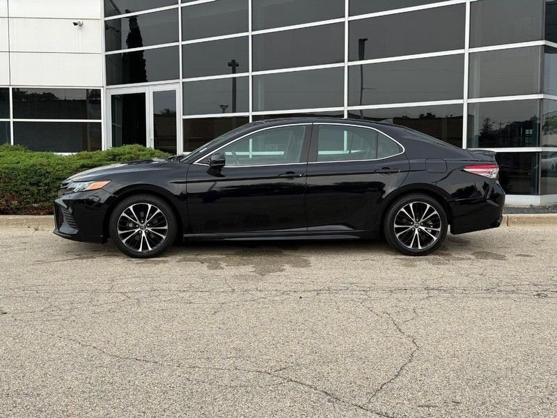 Used 2019 Midnight Black Metallic Toyota SE image 6