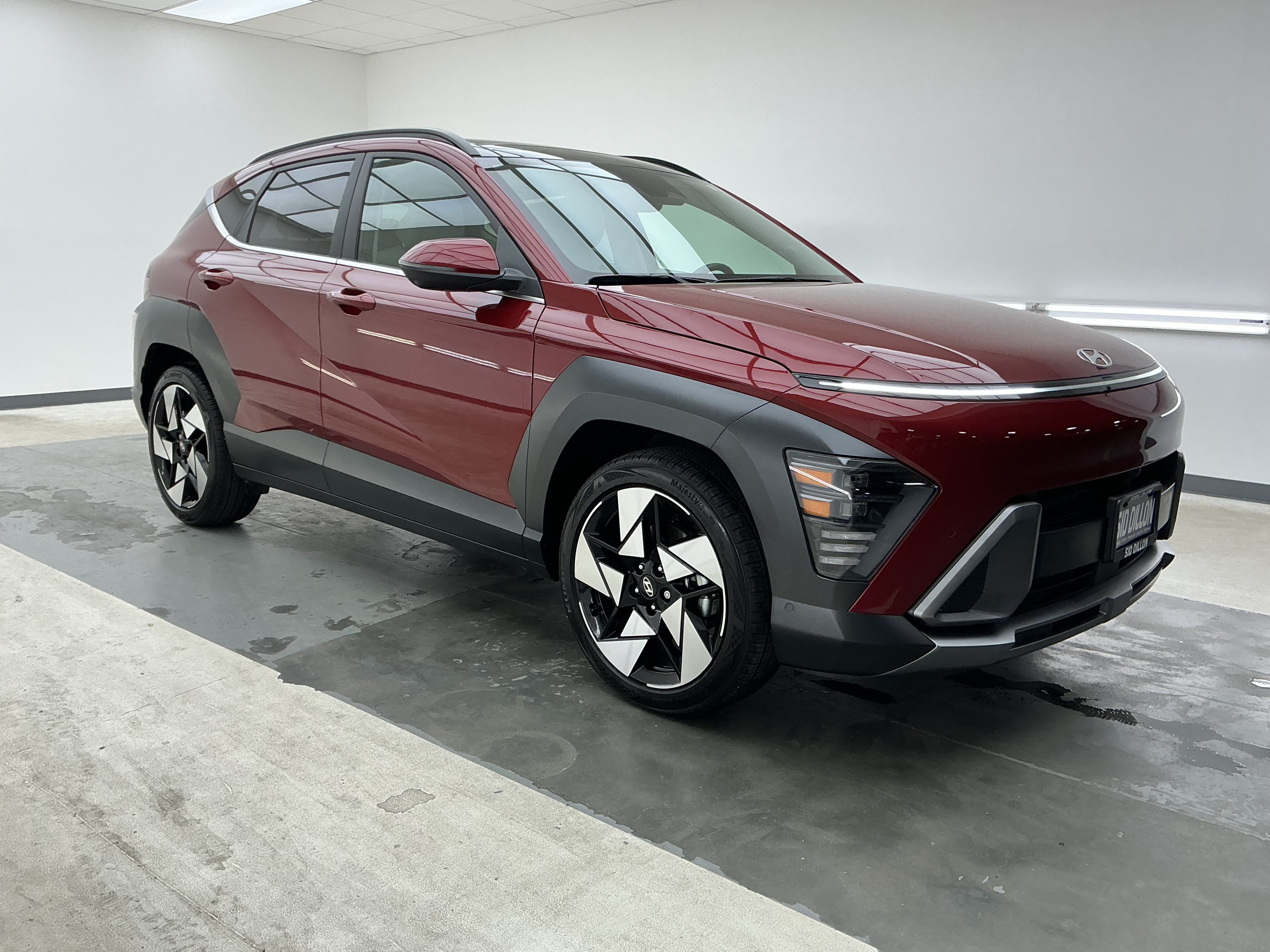 Used 2024 Ultimate Red Metallic Hyundai Limited image 3